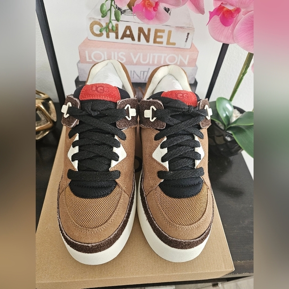 UGG Shoes - UGG Goldencush Sneaker Size 9